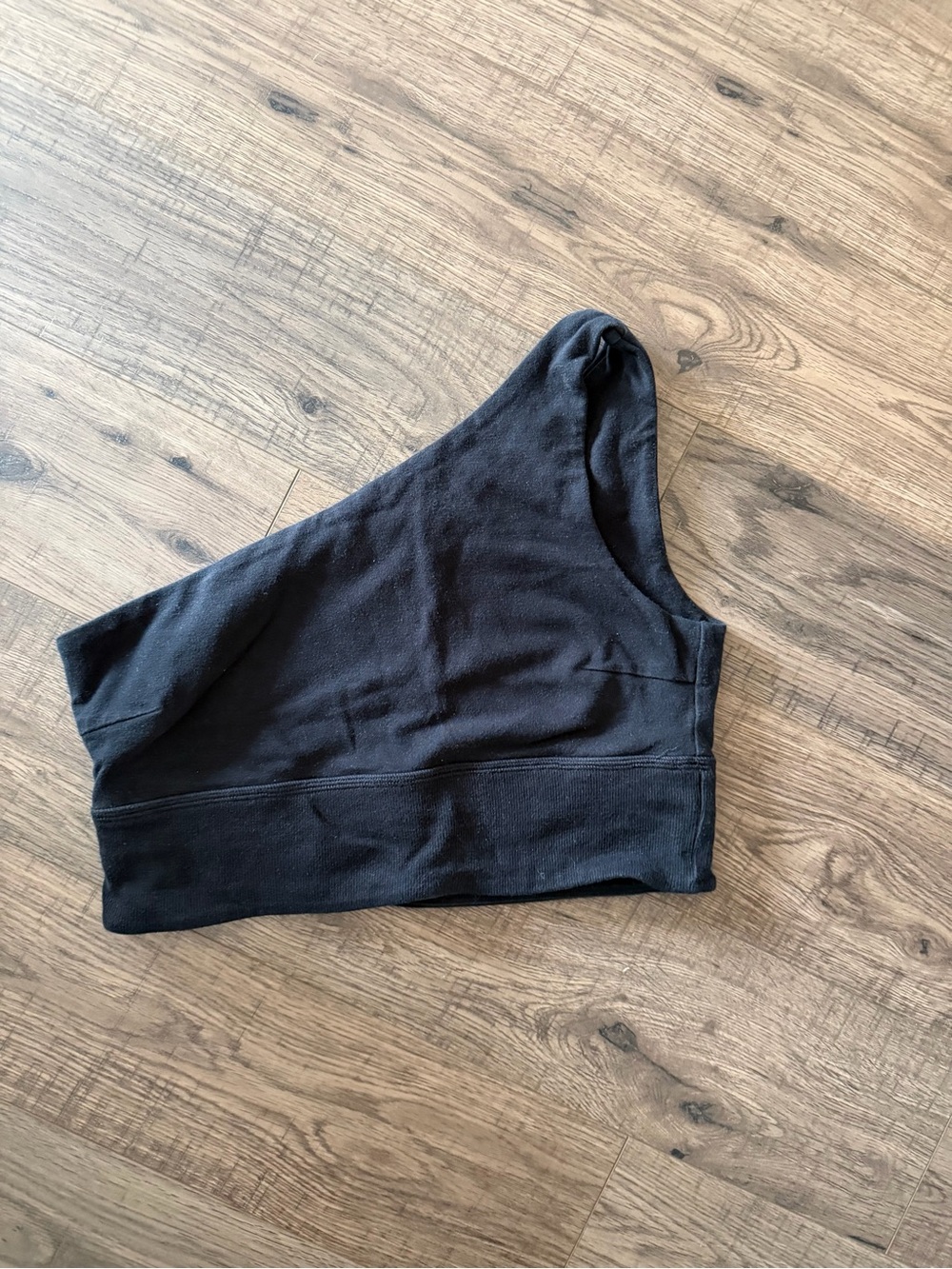 Sincerely Jules Black One-Shoulder Sports Bra